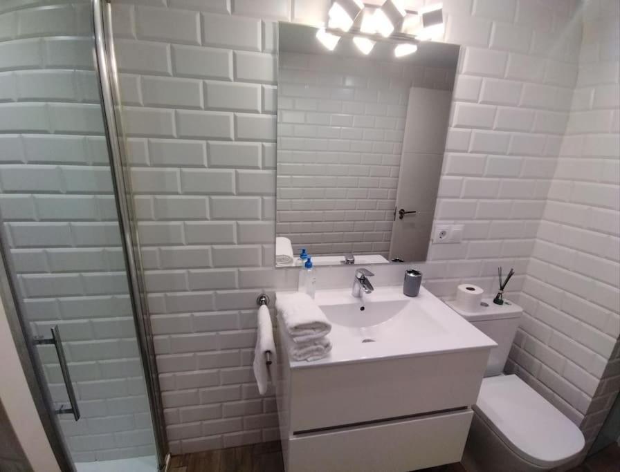 Bonito Piso Recien Reformado Con Zona De Parking Appartement Almuñécar Buitenkant foto